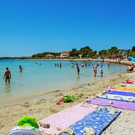 Apartament On Island Near Pebble Beaches *
